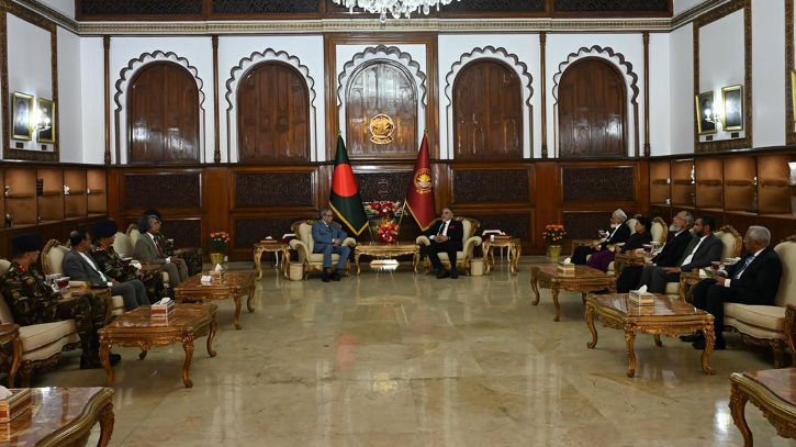 রাষ্ট্রপতির সঙ্গে সাক্ষাৎ: সাংবাদিকদের মুখোমুখি হল না নাসির কমিশন