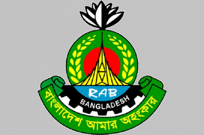 ক্রেডিট কার্ড জালিয়াত চক্রের আটক ১৩