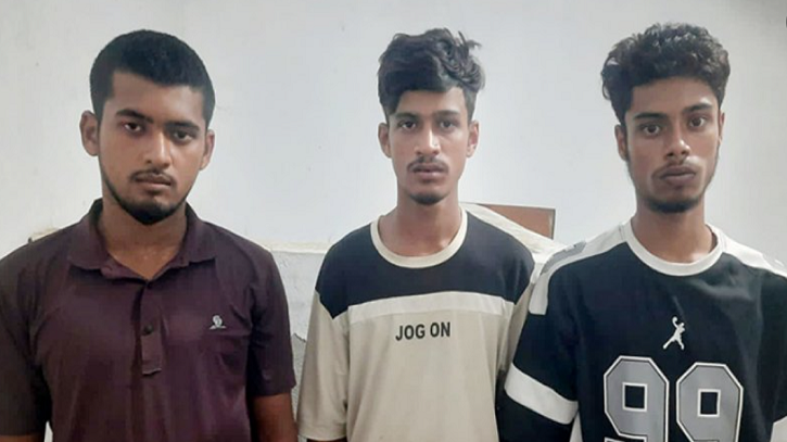 চাঁদপুরে সপ্তম শ্রেণির ছাত্রী ধর্ষণের শিকার, ৩ অভিযুক্ত গ্রেফতার