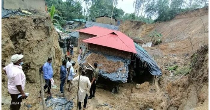 কক্সবাজারে চকরিয়ায় পাহাড় ধসে মাটি চাপা পড়ে এক নারীর মৃত্যু