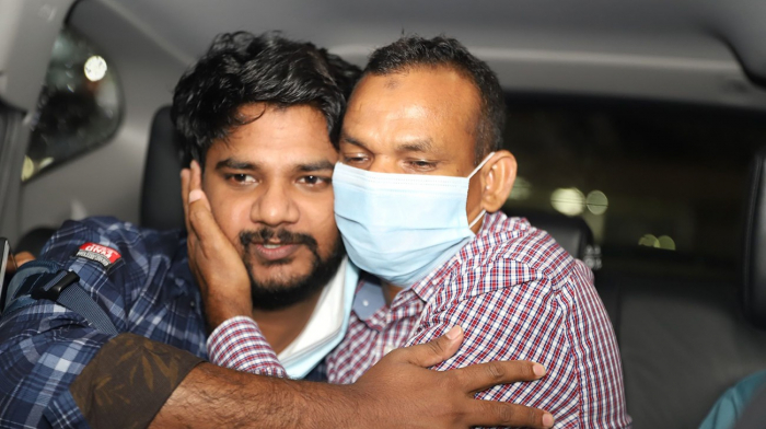 অবশেষে মালয়েশিয়া থেকে দেশে ফিরেছেন রায়হান কবির