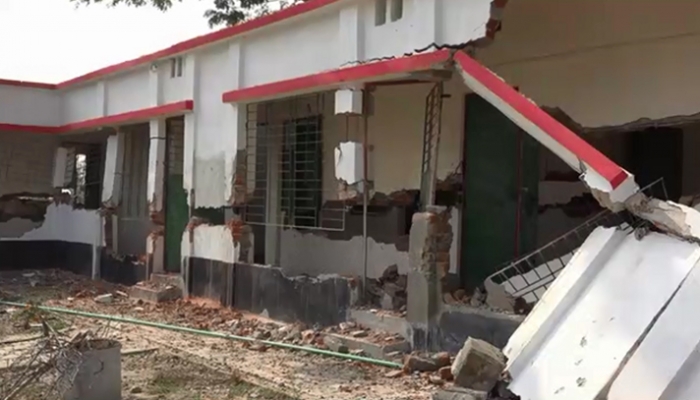 হাউজিং কোম্পানির অফিসে ব্যাপক ভাঙচুর-লুটপাট