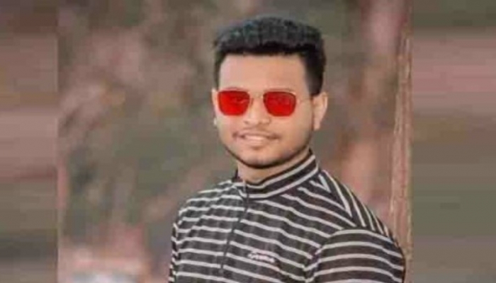 বাবার দেয়া উপহারে কলেজছাত্র নিহত