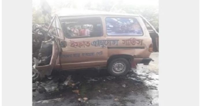 কুষ্টিয়ায় অ্যাম্বুলেন্সে ট্রাকের ধাক্কা, রোগীসহ নিহত ৫