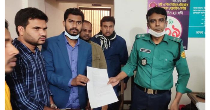 নুরকে গাড়িচাপায় হত্যাচেষ্টার অভিযোগ, প্রাণে বেঁচে থানায়