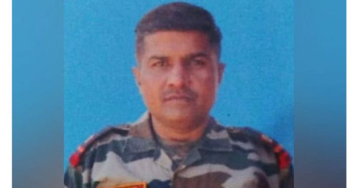 কাশ্মীরে নিয়ন্ত্রণ রেখায় পাকিস্তানের গোলায় ভারতের সেনা নিহত