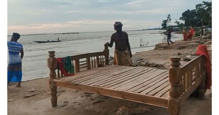 সিরাজগঞ্জে বাড়ছে যমুনার পানি, বন্দী হয়ে পড়েছে কয়েক হাজার পরিবার