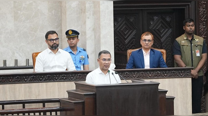খেলোয়াড়দের রাজনীতিতে না জড়ানোর আহ্বান প্রধানমন্ত্রীর