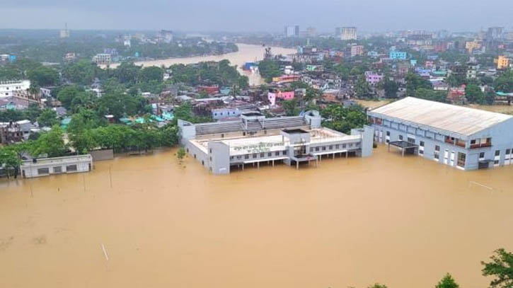 সিলেটে নদ-নদীর পানি এখনও বাড়ছে, হাওরে কমছে