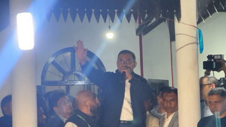 শ্বশুরবাড়ি গিয়ে ভোট চাইলেন তারেক রহমান