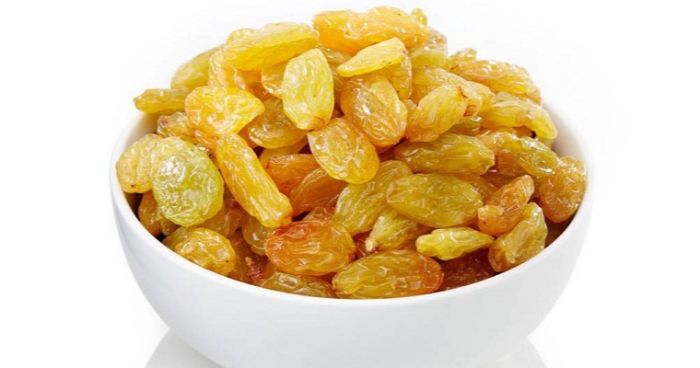 সকালে খালি পেটে কিসমিস খাওয়ার উপকারিতা