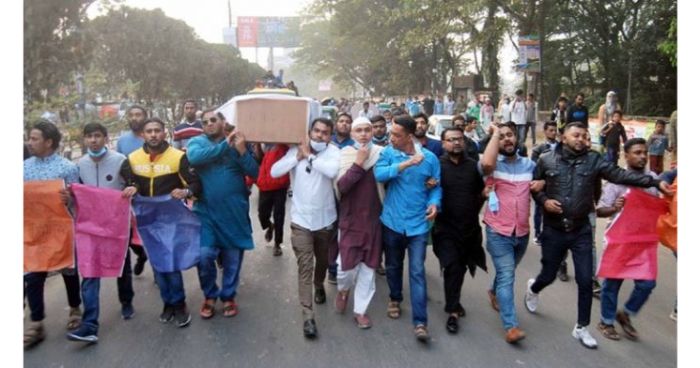 পরপর তিন দিনে তিন মর্মান্তিক মৃত্যু, সিলেটে ট্রাক নিষিদ্ধের দাবি