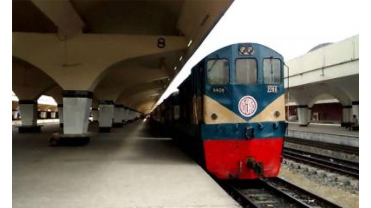 আজ থেকে শতভাগ যাত্রী নিয়ে চলবে ট্রেন