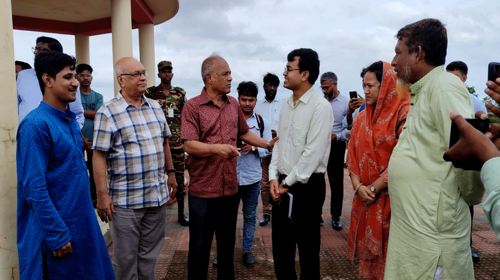 রোহিঙ্গা শিবিরে অস্ত্রধারীদের বিরুদ্ধে ব্যবস্থা নেওয়া হবে