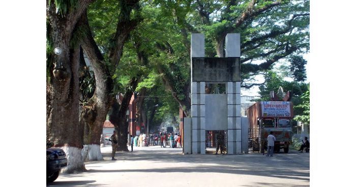 টানা ৪ দিন বন্ধ থাকার পর পুনরায় চালু বেনাপোল স্থলবন্দর