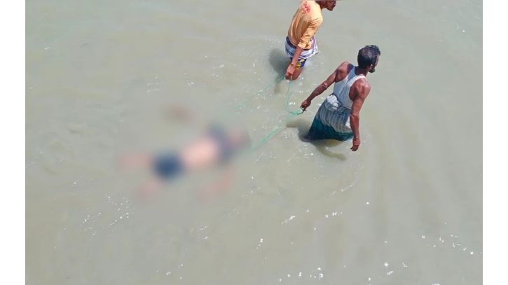 নাফনদী থেকে অজ্ঞাত ২ জনের মৃতদেহ উদ্ধার