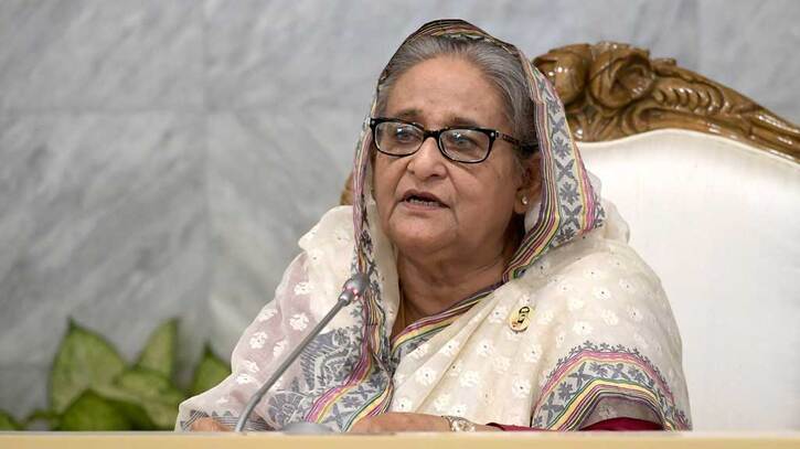 ভারতে থাকা হাসিনাসহ ১৭ জনের দেশত্যাগে নিষেধাজ্ঞা
