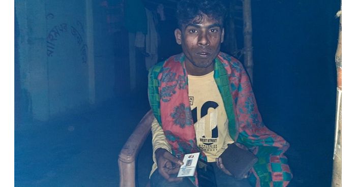 গোপনে প্রেমিকার ঘরে ঢুকে ‘গণধোলাই’ খেলেন প্রেমিক
