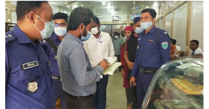 নোংরা পরিবেশে খাদ্যদ্রব্য তৈরি করায় ৩ প্রতিষ্ঠানকে জরিমানা