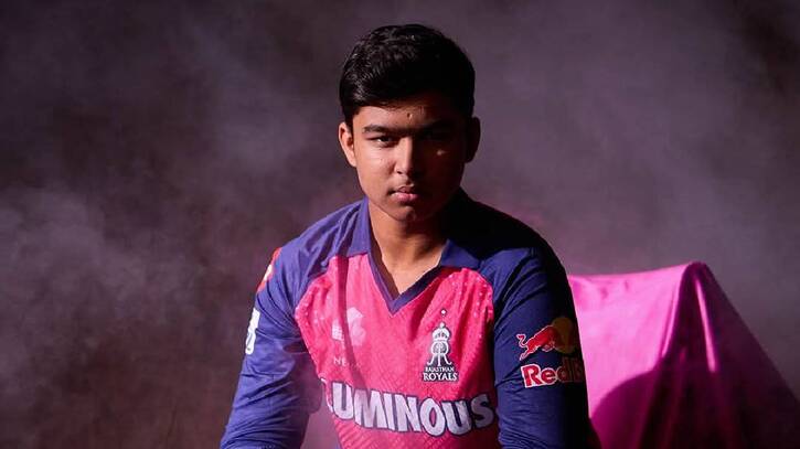 ব্রায়ান লারার খুশি ফিরিয়ে দিচ্ছেন বৈভব