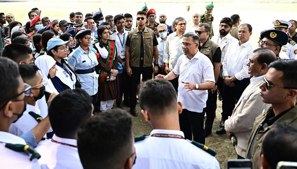 ডেঙ্গু প্রতিরোধ: সরকারি উদ্যোগে ‘নির্ভরতা কমিয়ে’ সম্মিলিতভাবে কাজ করার তাগিদ প্রধানমন্ত্রীর