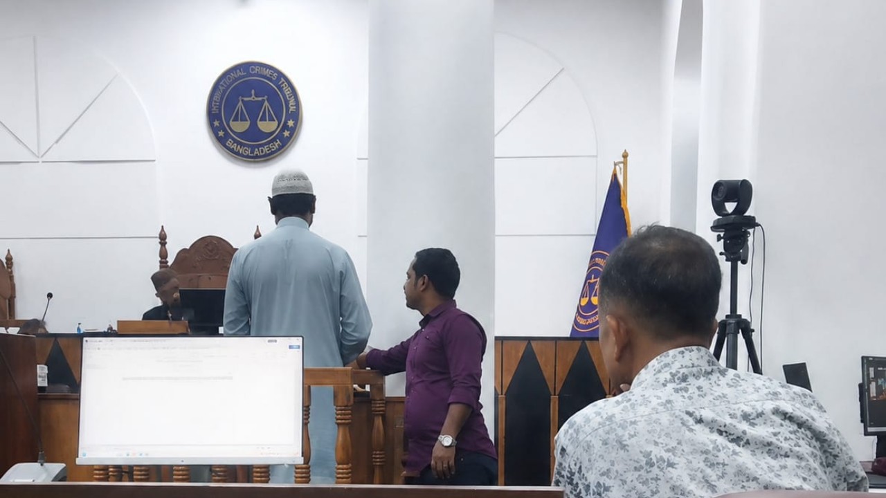 আন্তর্জাতিক অপরাধ ট্রাইব্যুনালে জুলাই গণঅভ্যুত্থানের সাক্ষ্য দিলেন সাধারণআলেম সমাজের মুখপাত্র