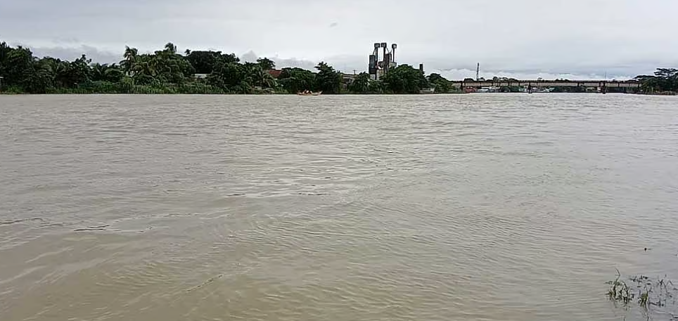 নদ-নদীর পানি এখনও বিপৎসীমার নিচে, রোববার ৪ বিভাগে বৃষ্টির আভাস
