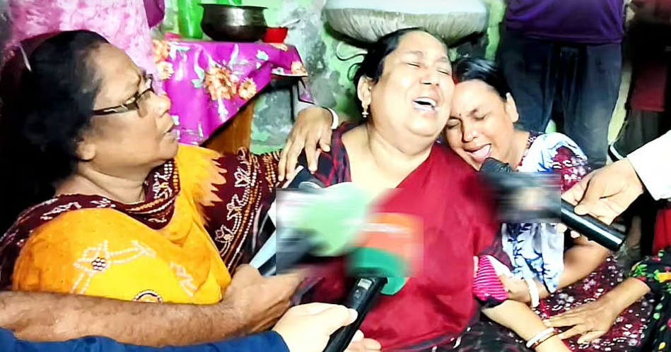 কলকাতায় আগুনে ৯ মৃত্যু: ‘তোমরা আমার দেবাকে এনে দাও’, মায়ের আহাজারি