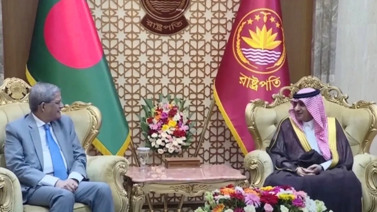 হাজিদের কষ্ট লাঘবের আহ্বান রাষ্ট্রপতির, সৌদি রাষ্ট্রদূতের আশ্বাস