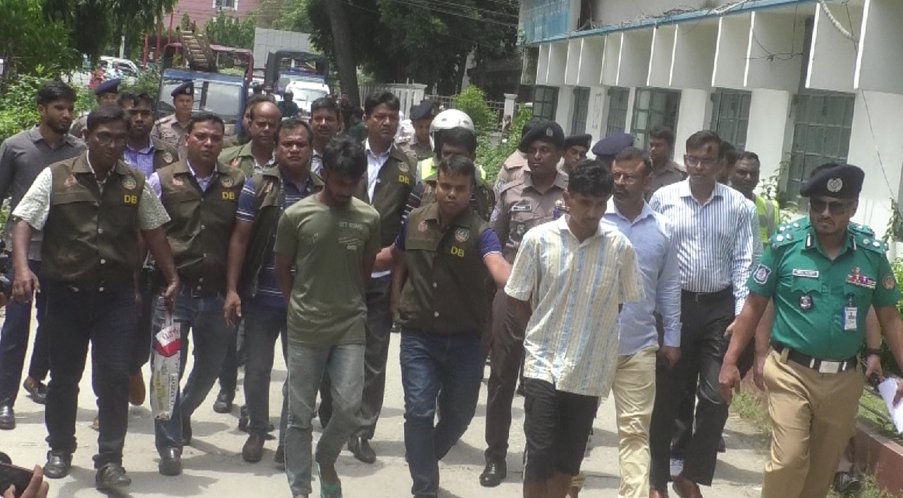 রংপুরে চার খুনের পর সেই বাড়িতেই গোসল, খেজুর-শসা খেল ঘাতকরা