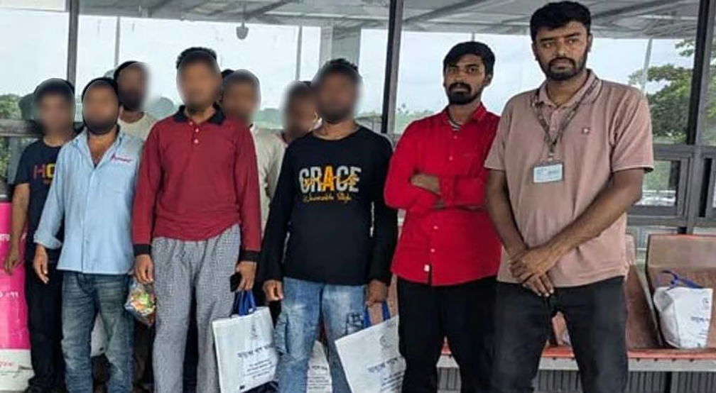 ঋণ করে প্রবাসে গিয়েছিলেন, ফিরলেন কারাভোগ করে শূন্য হাতে